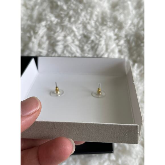 Disney Baublebar Minnie Mouse Heart Glasses Mini Pearls Stud Earrings NEW Red - Picture 5 of 7